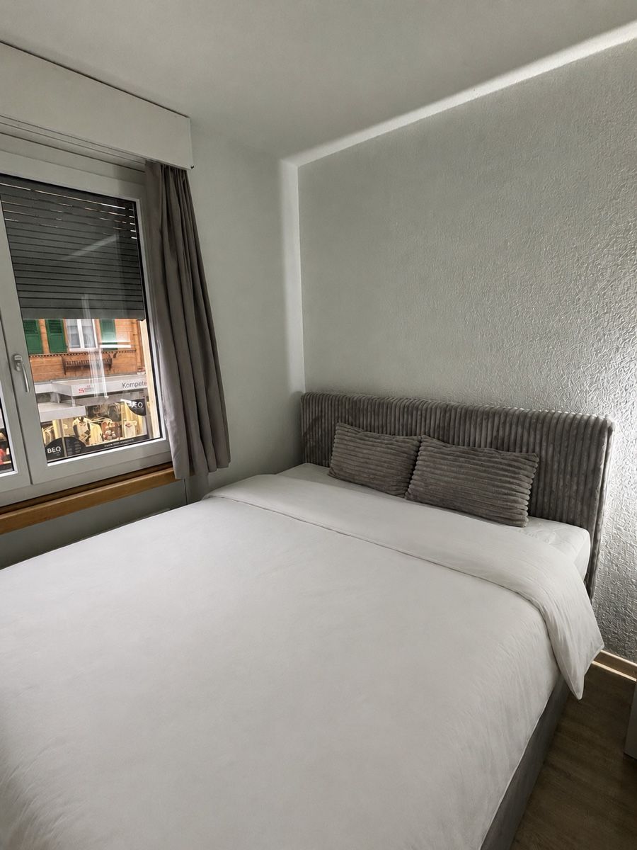 Letti: Boxspringbett 160x200cm – Usato da Spiez venduto da deborahsarahhh