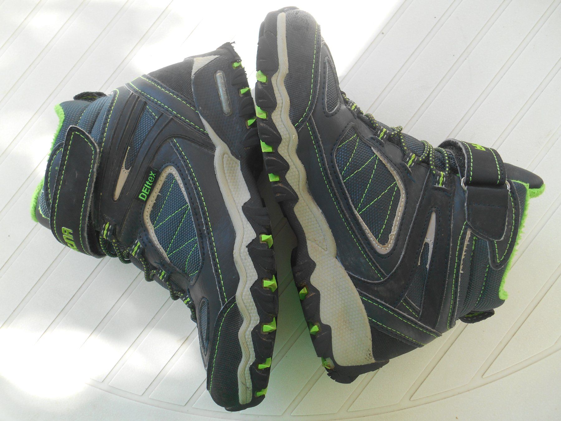 Chaussures garçon: Kinder-Trekking-Schuhe Gr. 34 – Neuf (Voir description) à Nussbaumen AG par Sumopi 1