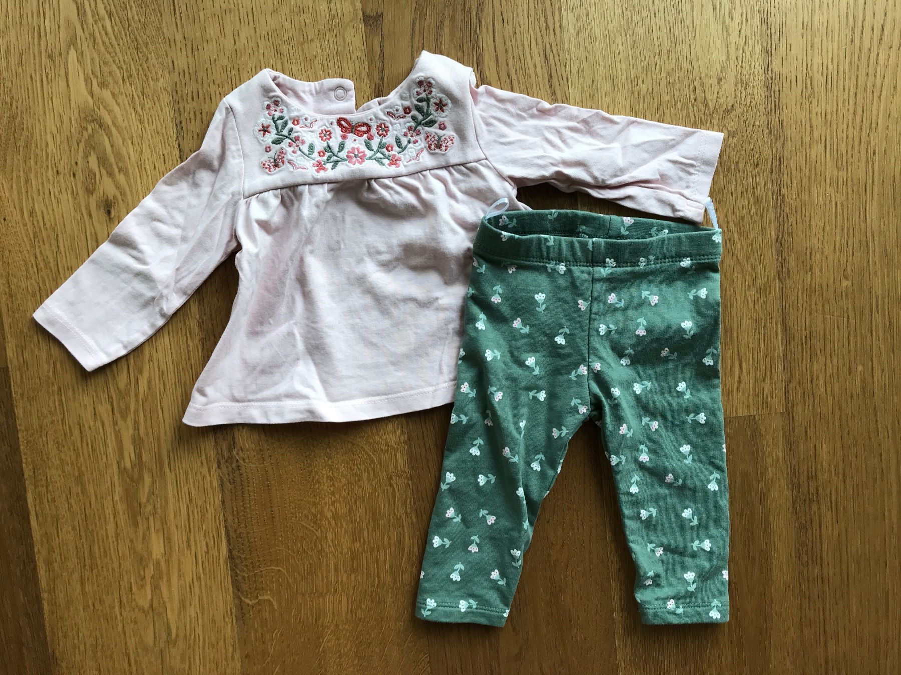 Ensembles coordonnés: Outfit C&A Grösse 68 – D'occasion à Wollerau par Oriole83
