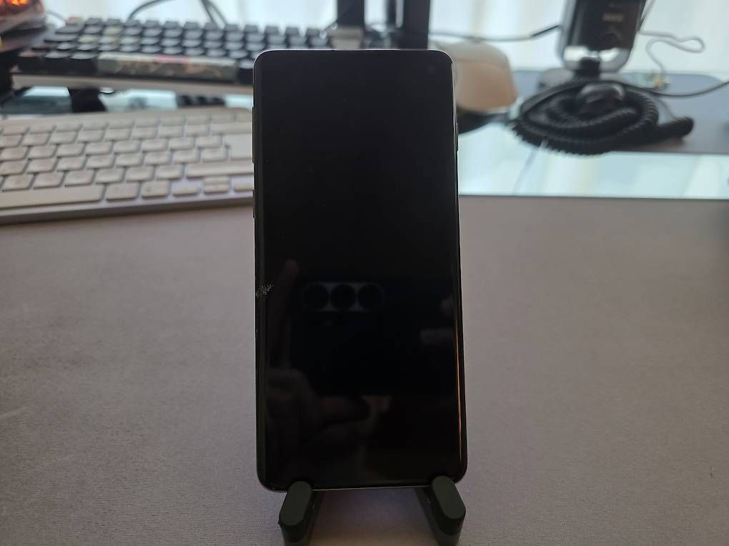 Samsung Telefoni cellulari / Smartphones: Samsung Galaxy S10 128GB Schwarz – Difettoso da Illnau venduto da Spartan226 4