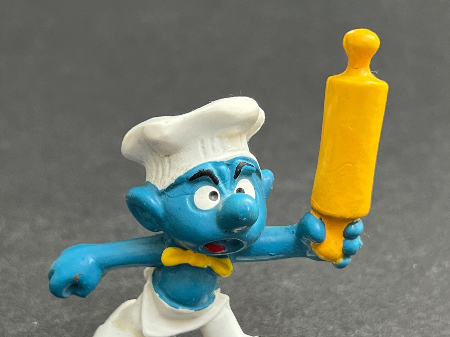 Bullyland Statuette: 20099 BÄCKERMEISTER Schlumpf Bäcker – Usato da Ennetbaden venduto da mapa05 2