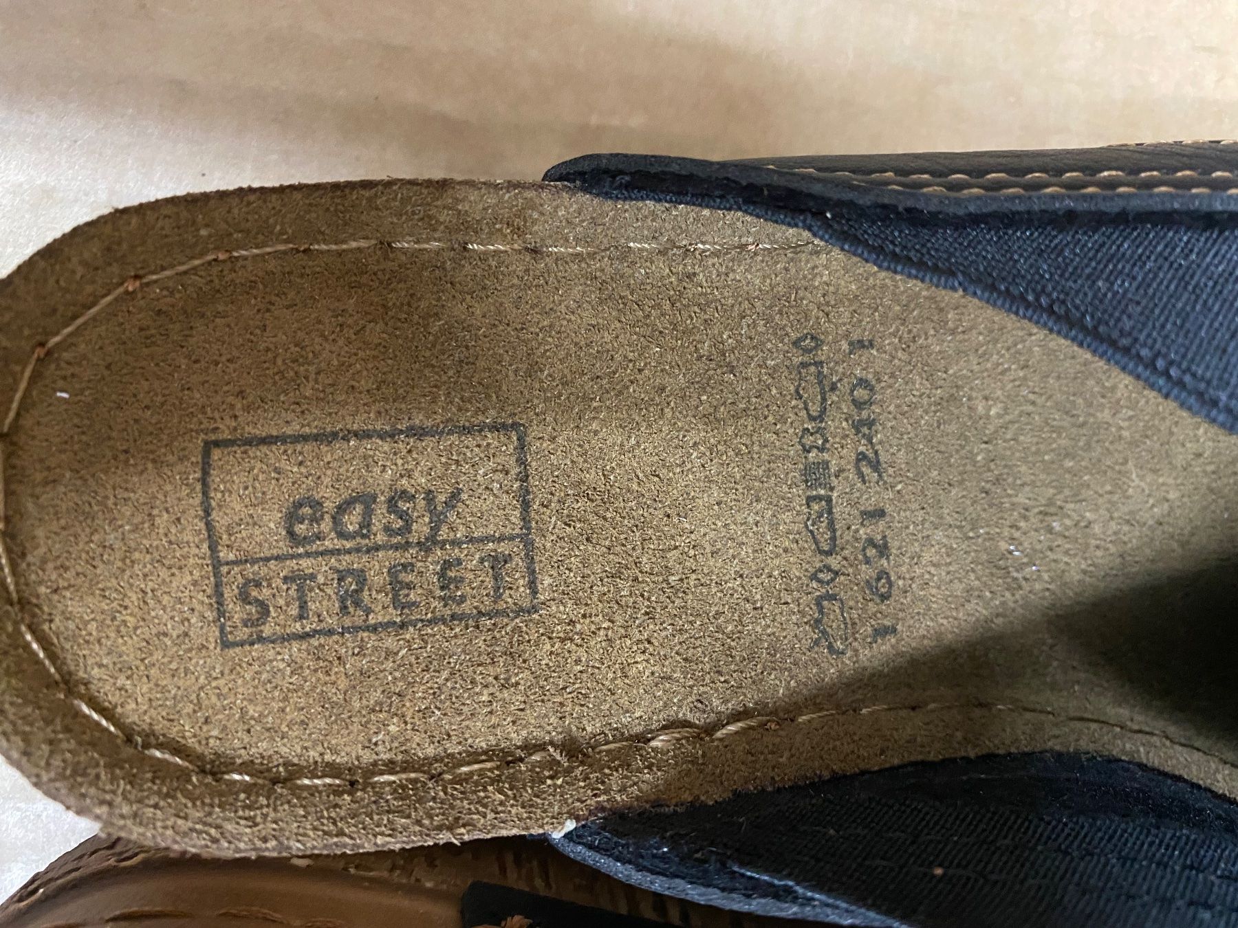 Herrenschuhe: Easy Street Pantoletten Grösse 37 – Neu (gemäss Beschreibung) aus Eschlikon TG von ArtRec 5