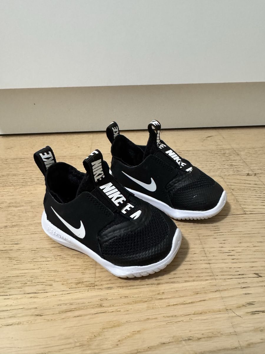 Nike Scarpe per ragazzi: Kinderschuh Nike Gr. 19.5 – Usato da Bottmingen venduto da Giamonda88