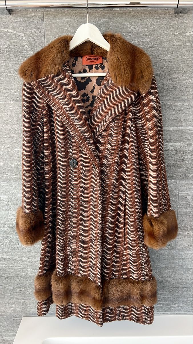 Missoni Mäntel: Missoni Coat Brown White Zigzag Fur Collar Cuffs – Gebraucht aus Luzern von TIsabel 1
