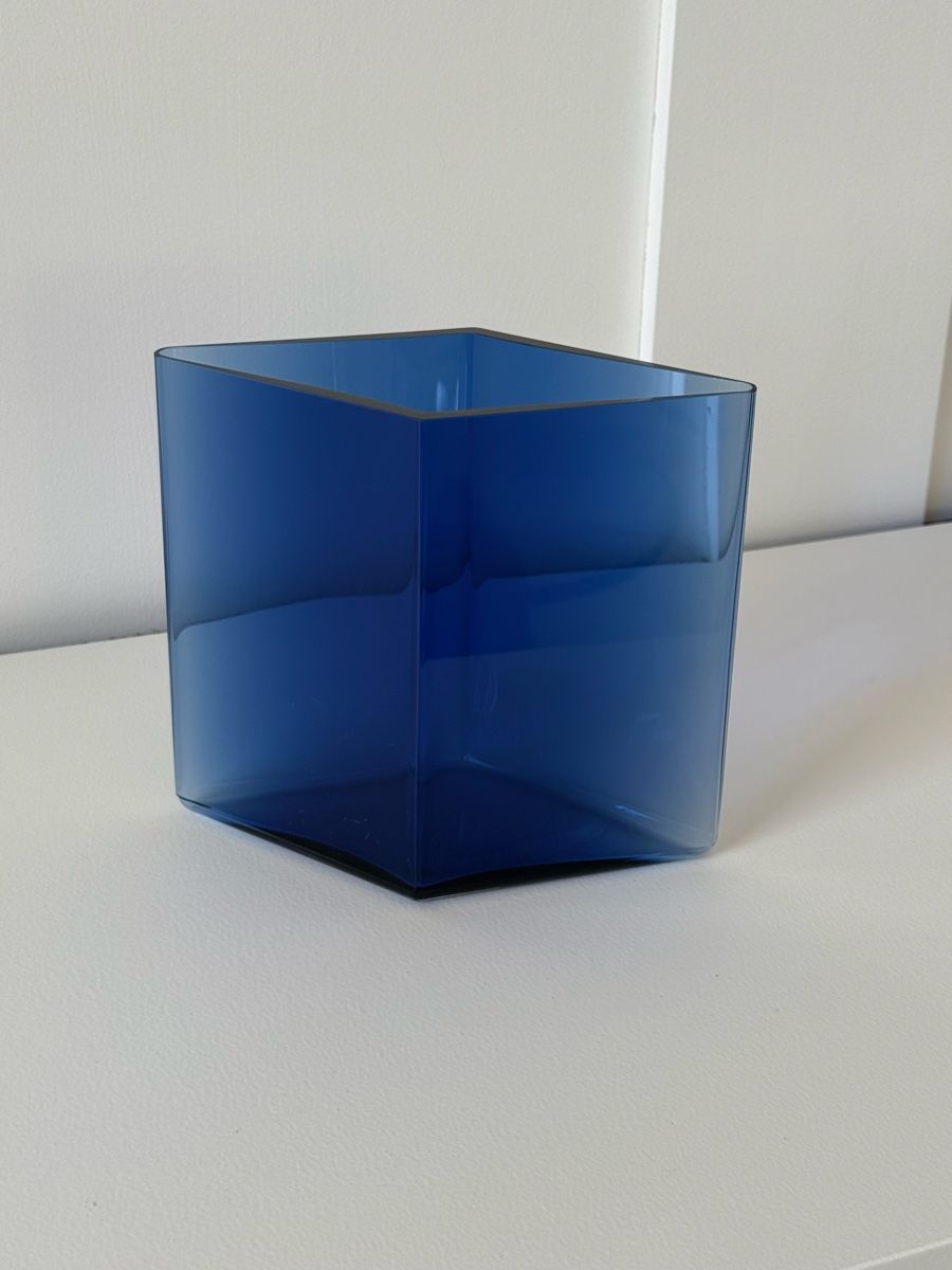 Iittala Vasi & Recipienti: Iittala Ruutu Vase 205, blau – Usato da Rohrbach venduto da WhiteCornus 1