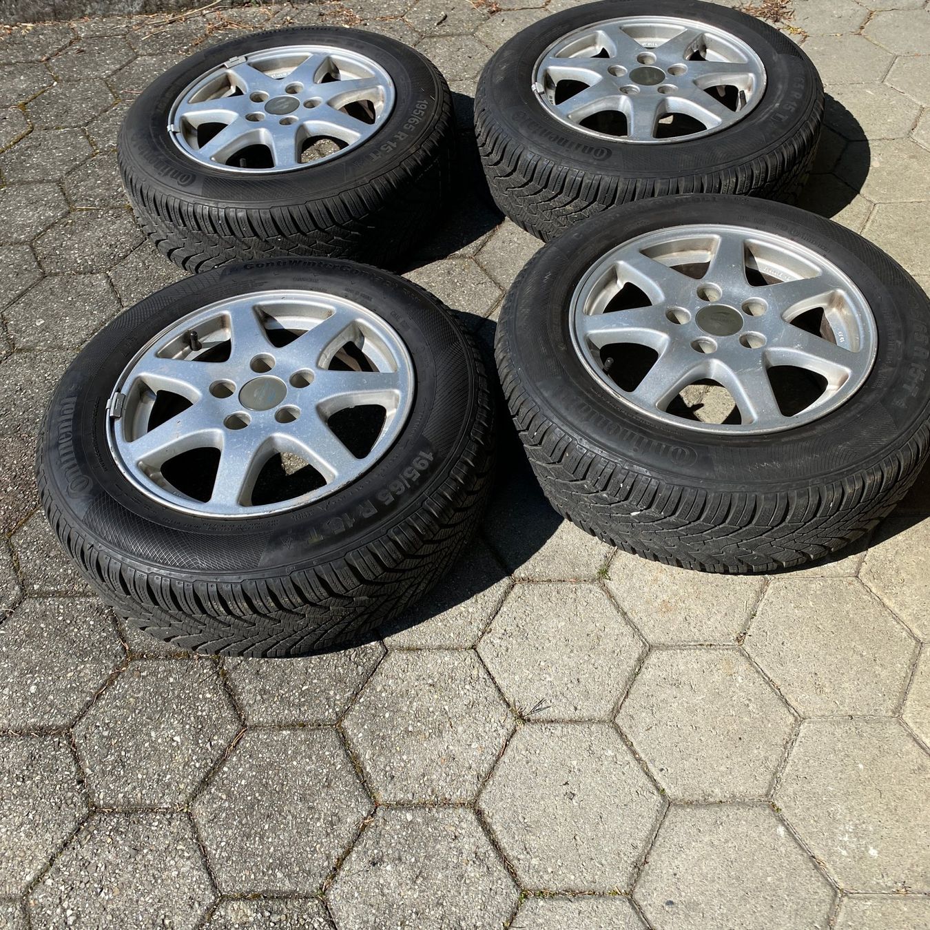 Gamaparts Pneumatici & Ruote complete: VW Golf Alu - Winterräder – Usato da Eggenwil venduto da joeberhard 1