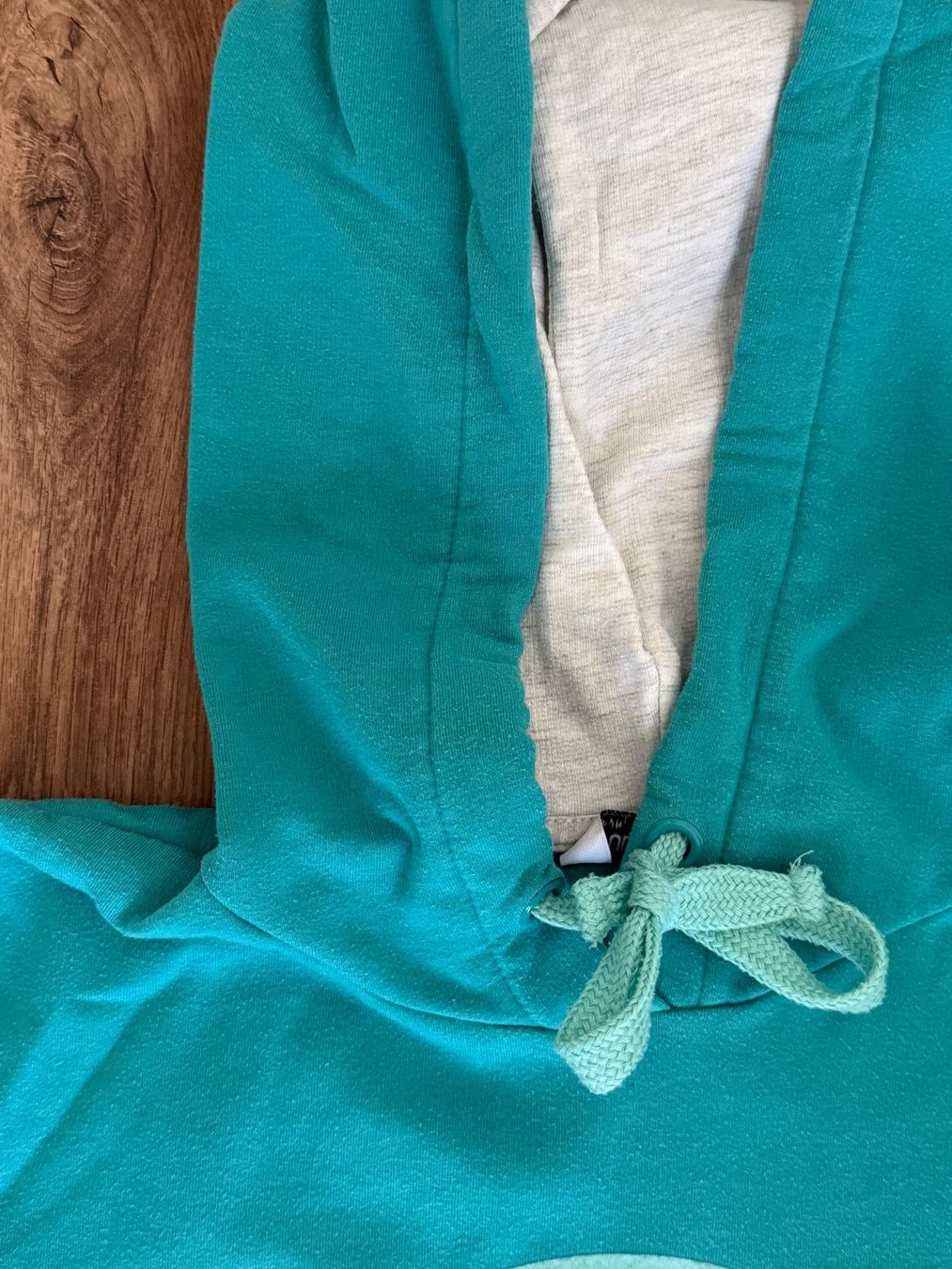 Pull&Bear Maglioni & Felpe: Pull&Bear Hoodie Türkis – Usato da Thun venduto da mar_lx2p 2