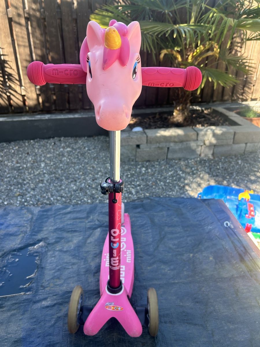 Micro Kickboard: Micro Mini Scooter Trotti Kicki mit Einhorn Kopf Rosa – Usato da Rapperswil SG venduto da lilkate 2