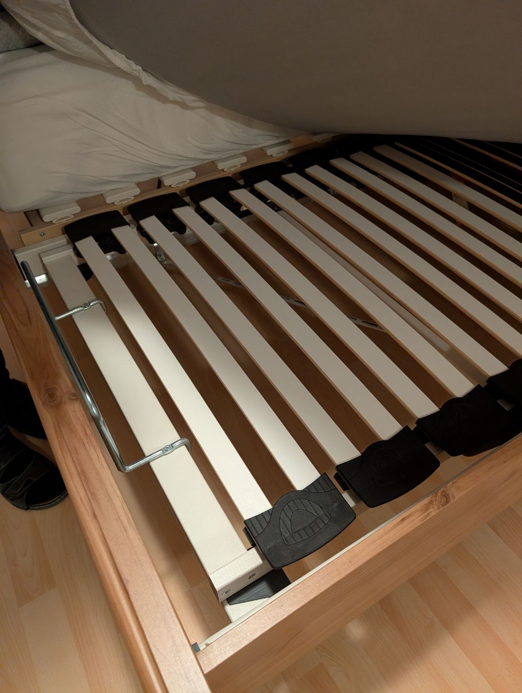 Ikea Letti: Ikea Bett 160x200cm inkl. 2 Lattenrost – Usato da Adligenswil venduto da karinma 2