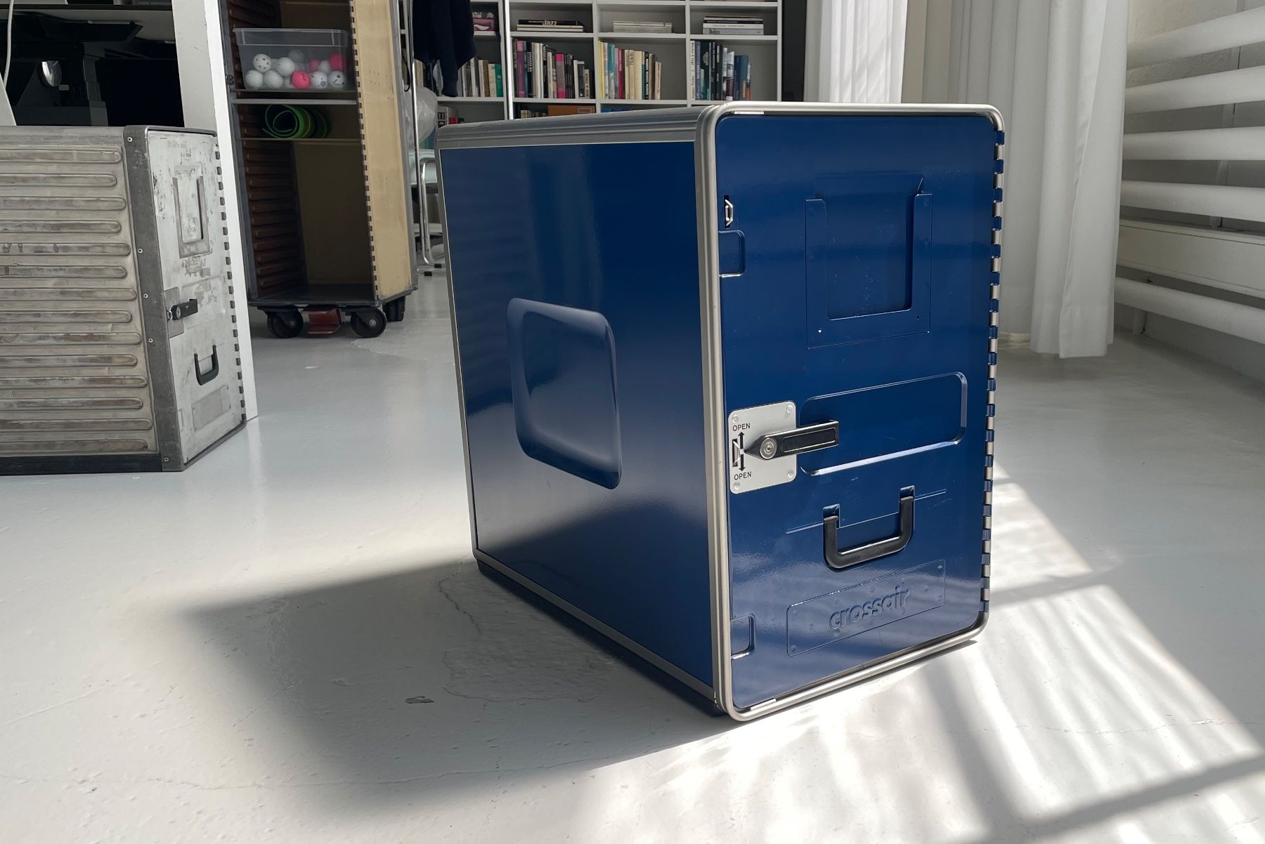 Contenitori edile: CROSSAIR Galley Container, mit Original Tableware Crossair. – Nuovo (secondo la descrizione) da Zürich venduto da torvik 3
