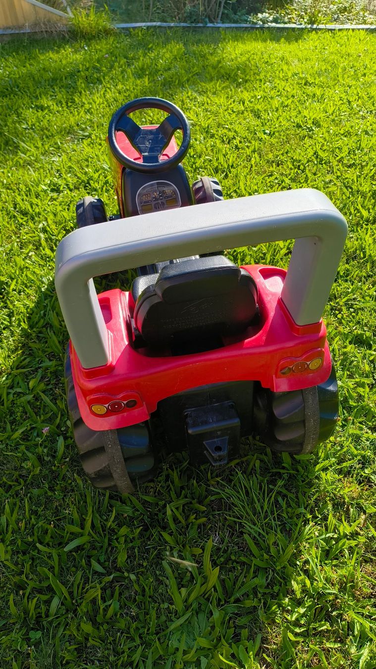 Rolly Toys Fahrzeuge für Kinder: Valtra Trettraktor rot gebraucht rolly toys – Gebraucht aus Stein AG von fri_vpb8 4