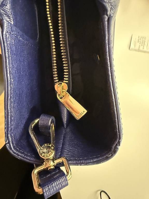 Borse da donna: Furla blaue Leder Handtasche – Usato da Herisau venduto da ogkosta 4