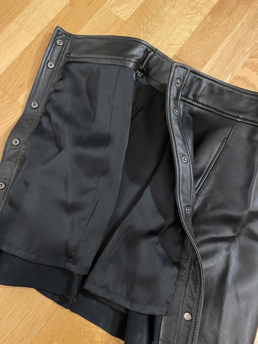 Massimo Dutti Gonne: Schwarzer Lederrock, Marke Massimo Dutti, Gr. XS – Usato da Wabern venduto da Jo.le 3