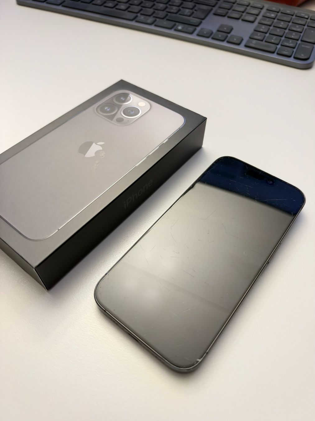 Apple Telefoni cellulari / Smartphones: Iphone 15 Pro 256 GB schwarz – Usato da Bülach venduto da Maxima80 1