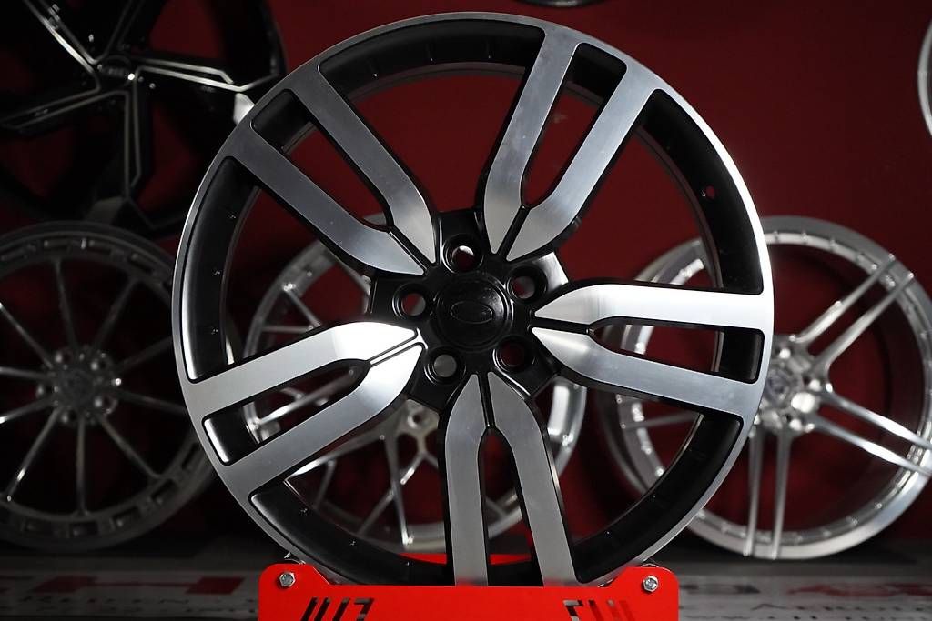 Land Rover Felgen: Range Rover Felgen 22 Zoll – Neu und originalverpackt aus Tagelswangen von CH-Tuning_GmbH