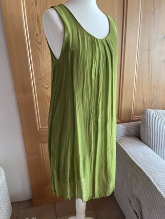 Damen Kleid Seidenmix grün ärmellos Grösse 36 guter Zustand