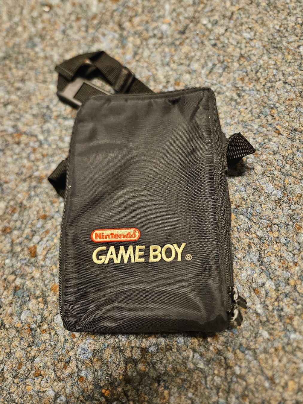 Nintendo Console: Original Nintendo Game Boy Tasche – Usato da Hindelbank venduto da GameBoy1981