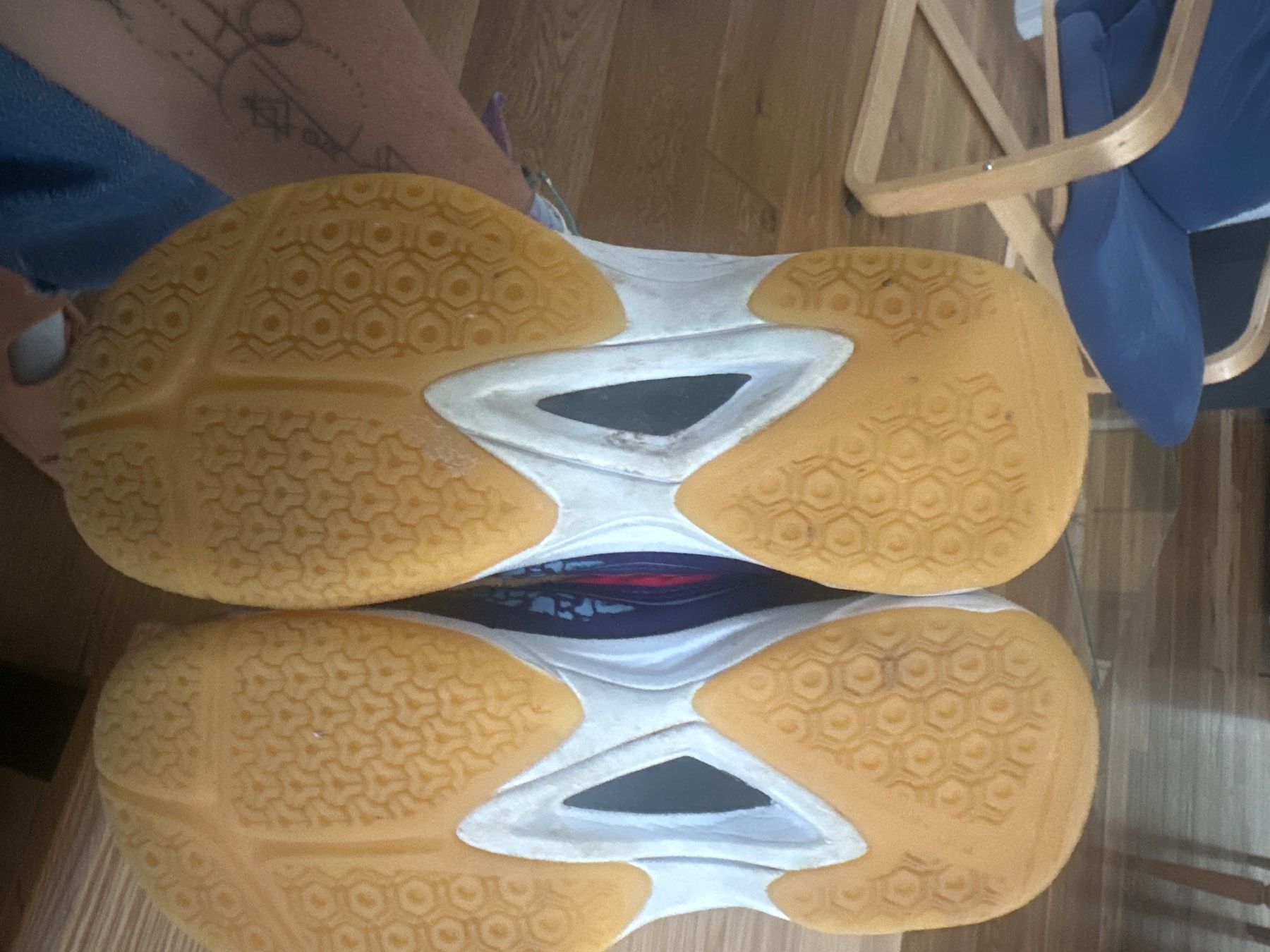 Decathlon Schuhe für Mädchen: Sport Schuhe grosse 33 – Gebraucht aus Rapperswil BE von aro_66tx 2
