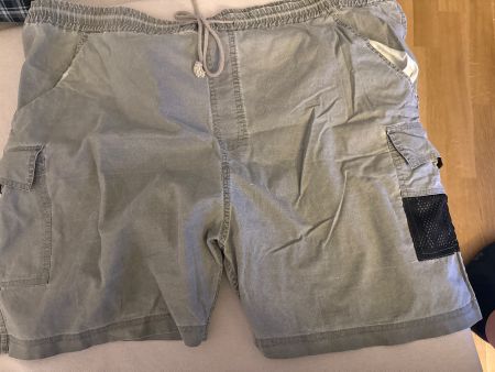 Baggyshorts Biaggini grün