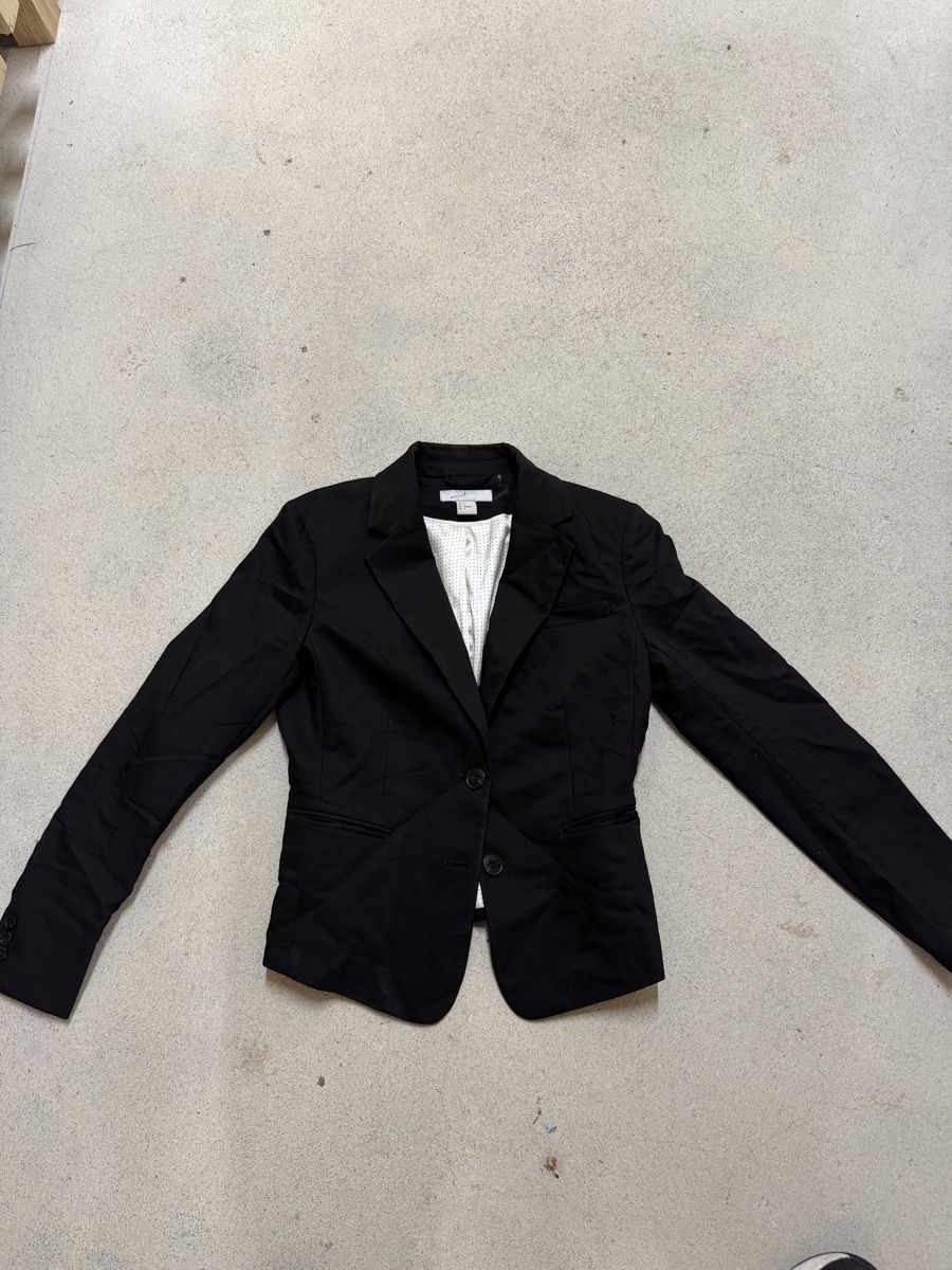 Completi & Tailleur: H&M Blazer, Gr. 36, schwarz – Usato da Hinwil venduto da YPMK61