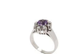 Amethyst Brillant Entourage Ring in 18K Weissgold *S2586