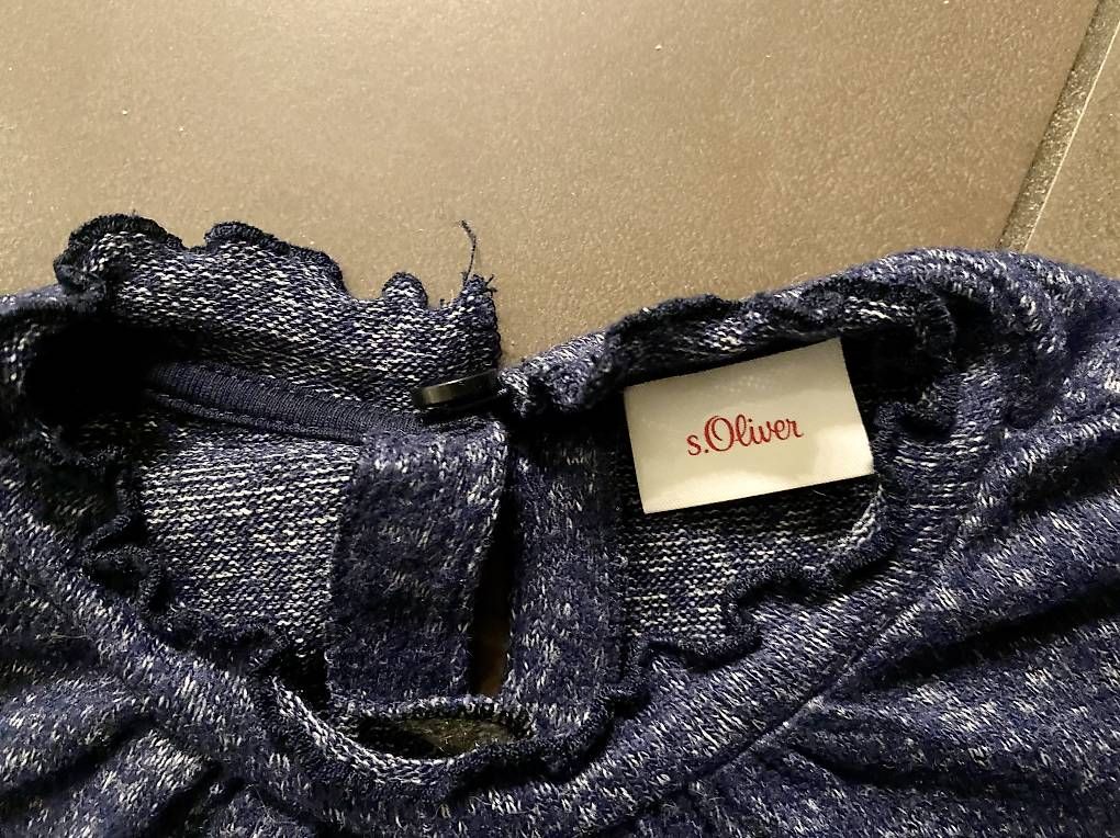 Maglioni & Felpe: Herziger Pulli von S. Oliver Grösse 140 – Usato da Fehraltorf venduto da Marlene4 2