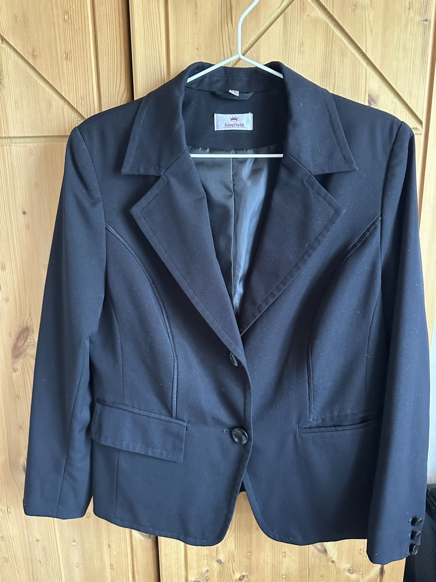 Jacken: Schwarzer Blazer, Grösse 40, zeitloser Klassiker! – Neu (gemäss Beschreibung) aus Hergiswil NW von kaufe_at_kaufmann 1