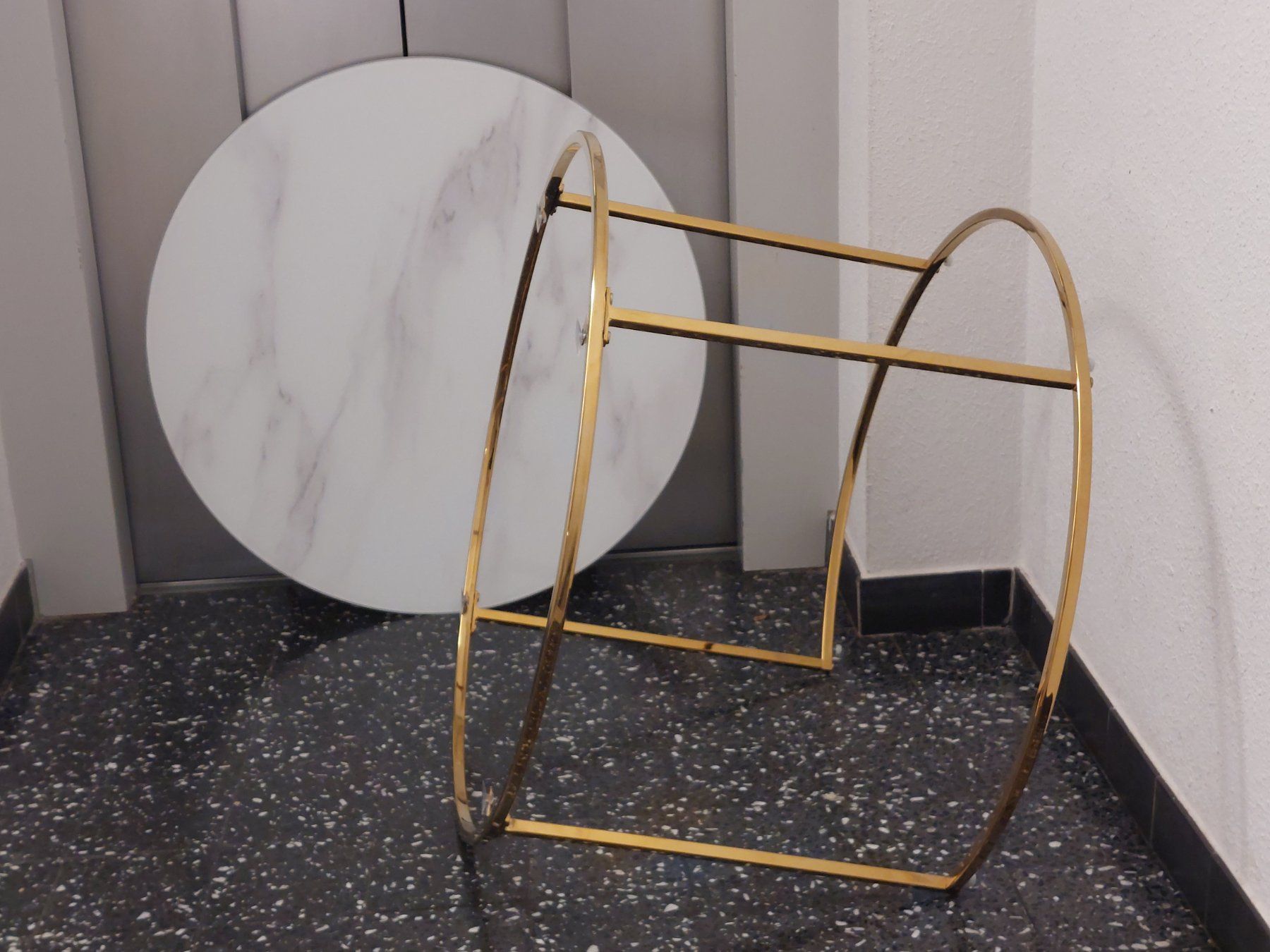 Tavoli: Table basse de salon ( très chique).💥 – Usato da Muri b. Bern venduto da lilinounou 8