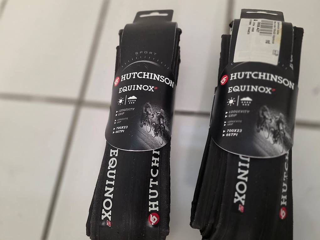 Ersatzteile: 2 Stück Reifen 700 x 23 – Gebraucht aus Basel von pet_ss7x