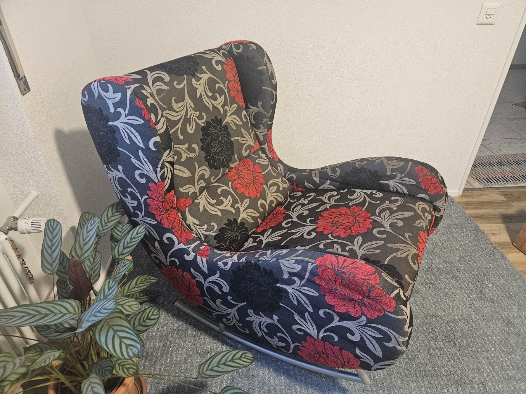 Poltrone: Moderner Ohrensessel Vintage Design - florales Muster – Usato da Hägglingen venduto da freeyourmind 1