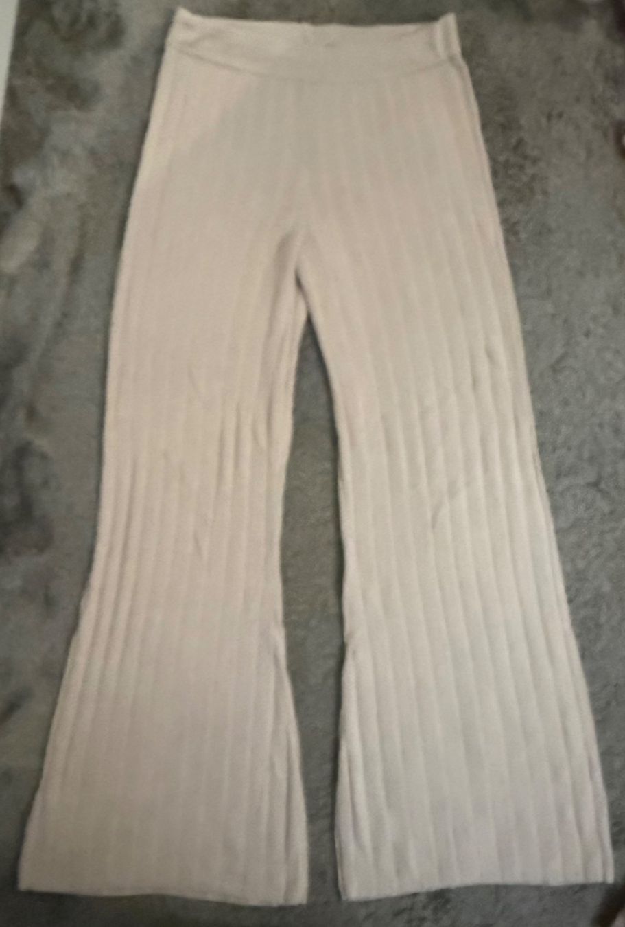 H&M Pantaloni: H&M Strickhose Beige, Grösse S, – Nuovo (secondo la descrizione) da Opfikon venduto da Desi.s