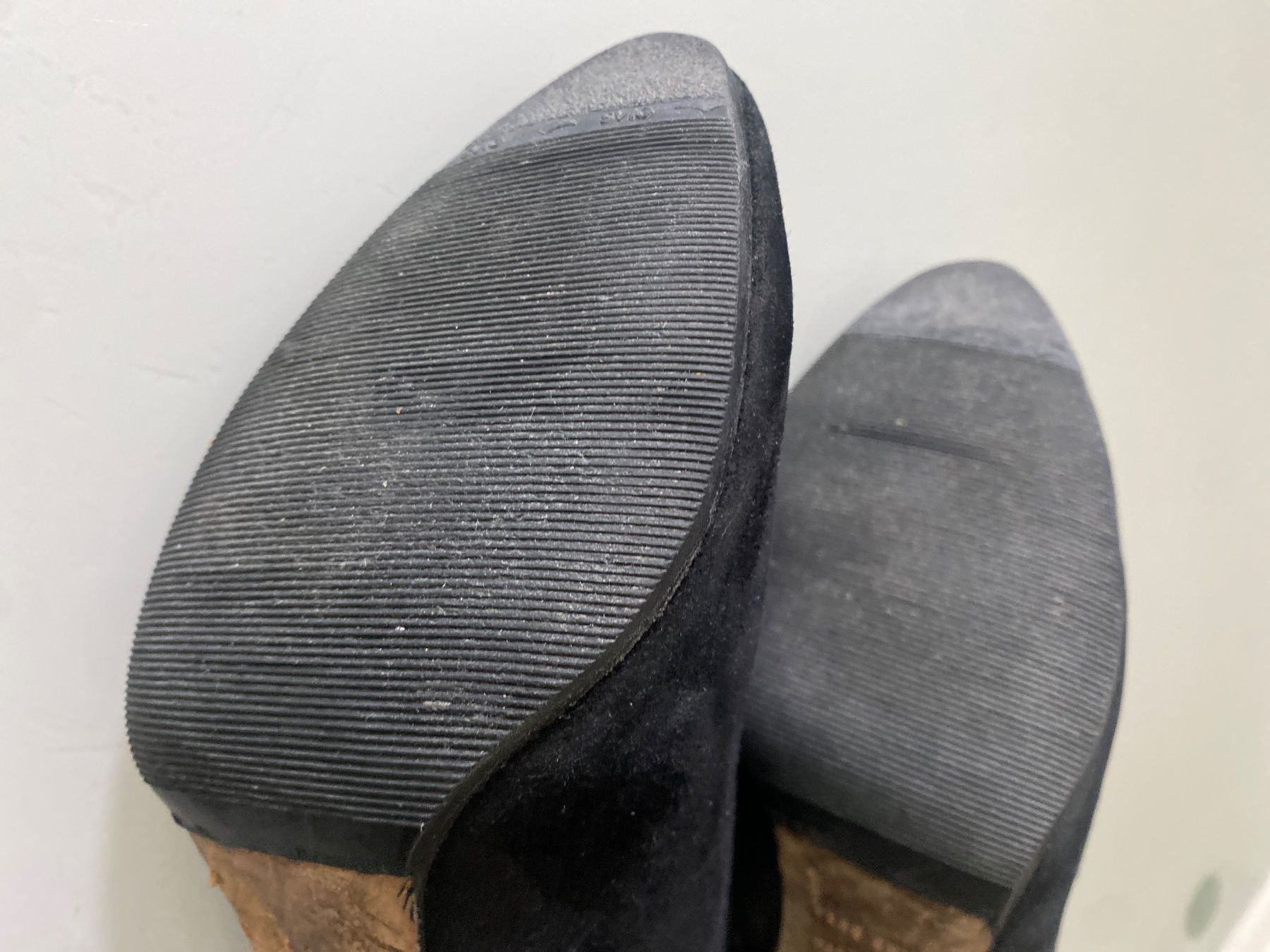 Scarpe da donna: Bottines élégantes en daim noir, taille  38,5 – Usato da Geneve venduto da pat_p76n 7