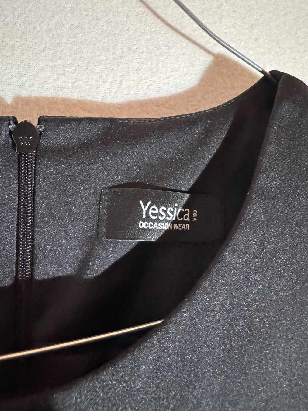 C&A Vestiti: Schwarzes Kleid von Yessica Gr. 44 – Usato da Grosswangen venduto da second_hand_dress 1