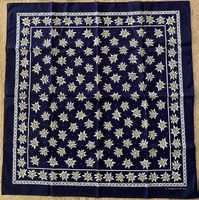 Klassisches Edelweiss-Halstuch Dunkelblau – 100% Baumwolle