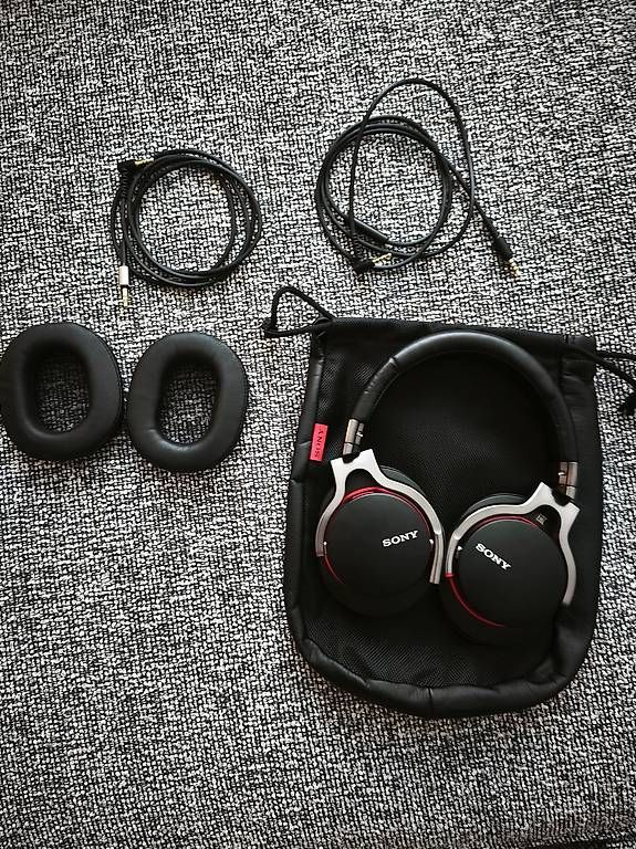 Sony Cuffie: Sony MDR-1R – Usato da Winterthur venduto da messiha