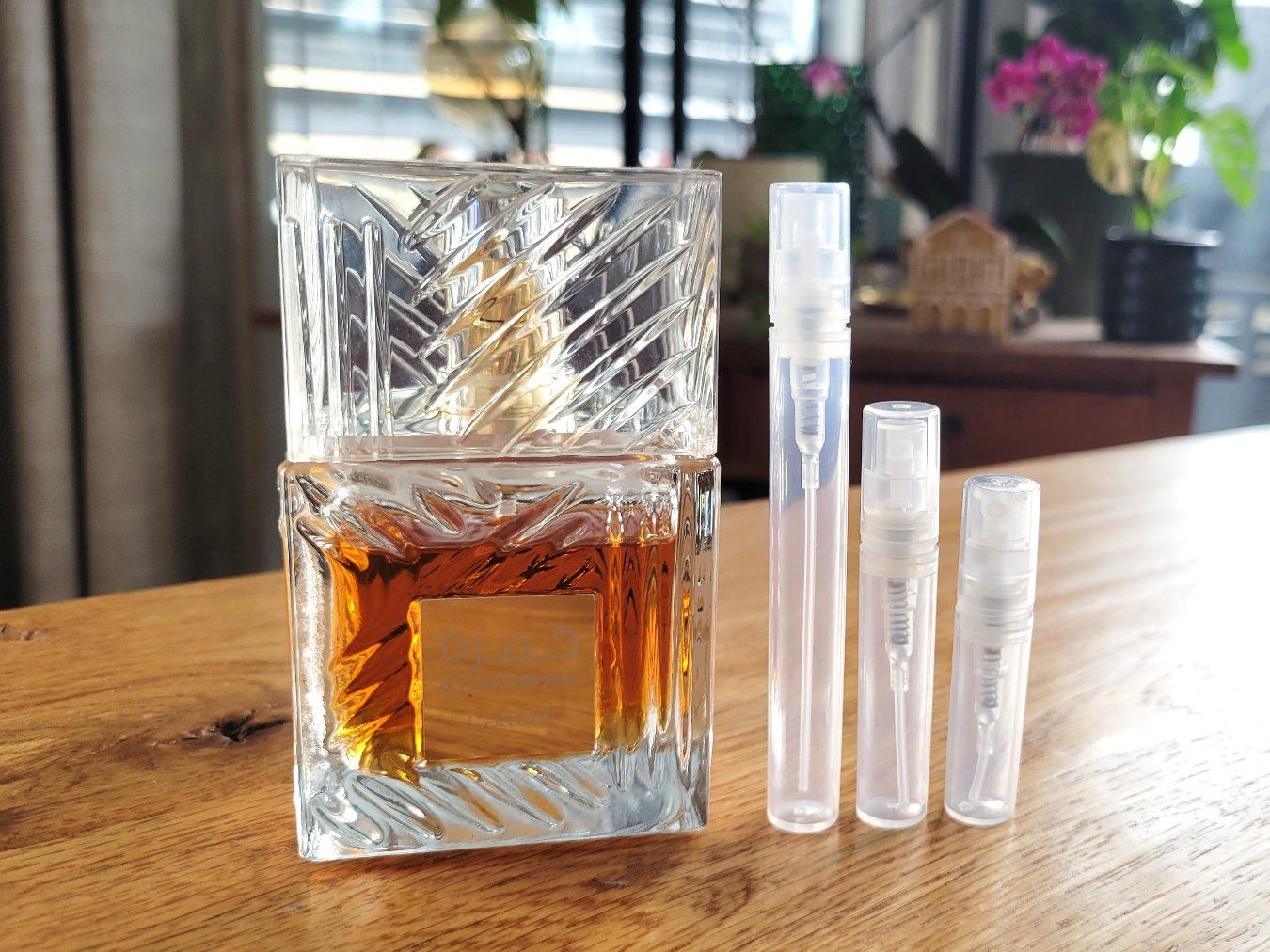 Lattafa Profumi & Eau de Toilette: Lattafa Khamrah - 3ml Abfüllung – Usato da Zürich venduto da Flatus
