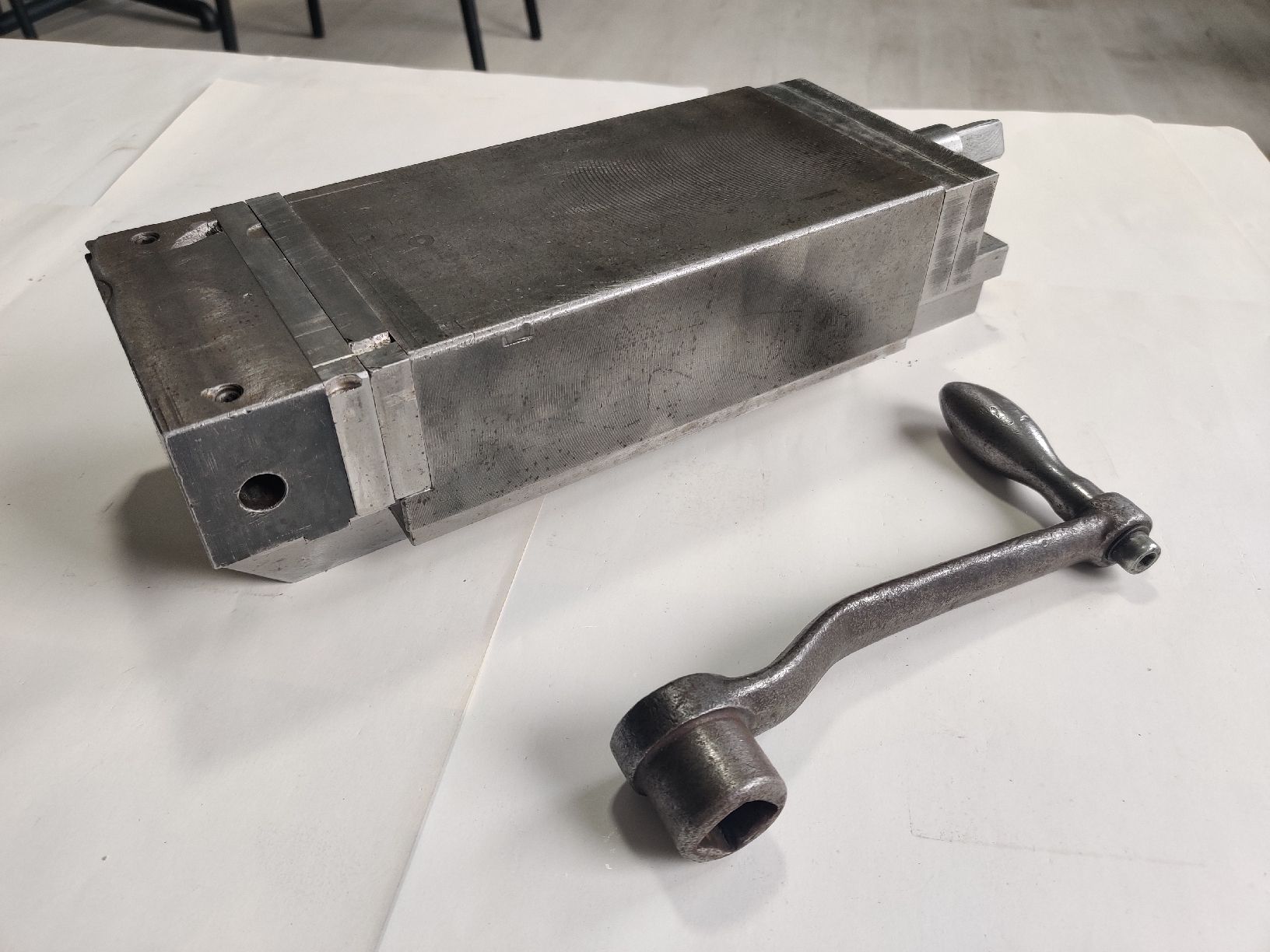 Altro per industria metallurgica: Étau  – Usato da Ecublens VD venduto da and_csn9 1