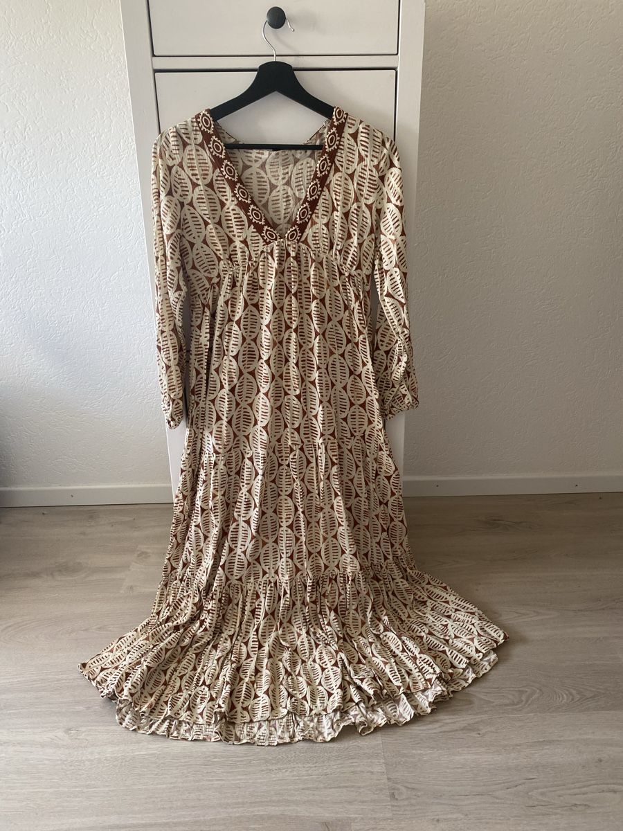 Kleider: Boho Maxi-Kleid – Neu (gemäss Beschreibung) aus Berikon von cel_88c6