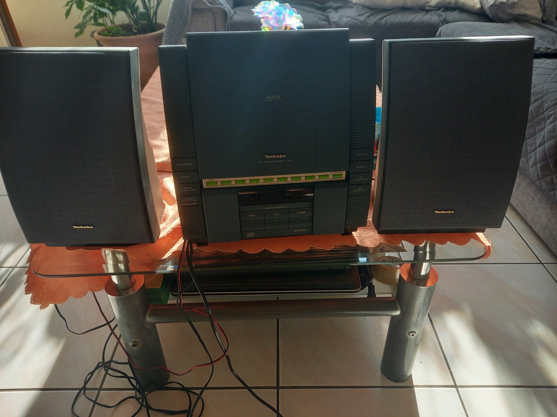 Technics Lettore multimediale & Streamer: radio cd cassette technics mash cd stereo sistem ls10 – Usato da Wohlen AG venduto da poliziotto008