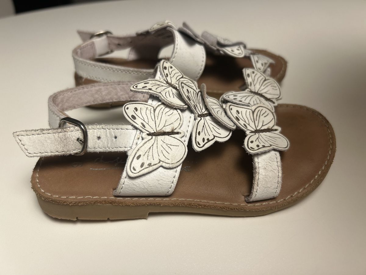 Next Schuhe für Mädchen: Ledersandalen von Next Gr. 27 – Gebraucht aus Erlenbach ZH von milalond 2