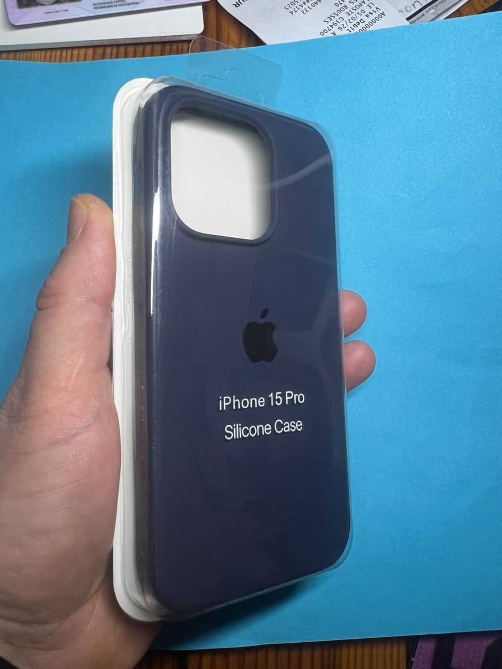 Cover & Protezioni schermo: Coque iPhone 15 Pro \  iPhone 15 Pro Hülle – Nuovo e nell'imballaggio originale da St-Cergue venduto da vpr_7v8g