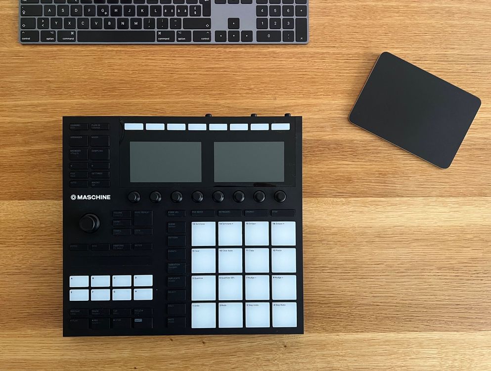 Groovebox / MIDIKontroler / AudioInterface Maschine MK3 Kaufen