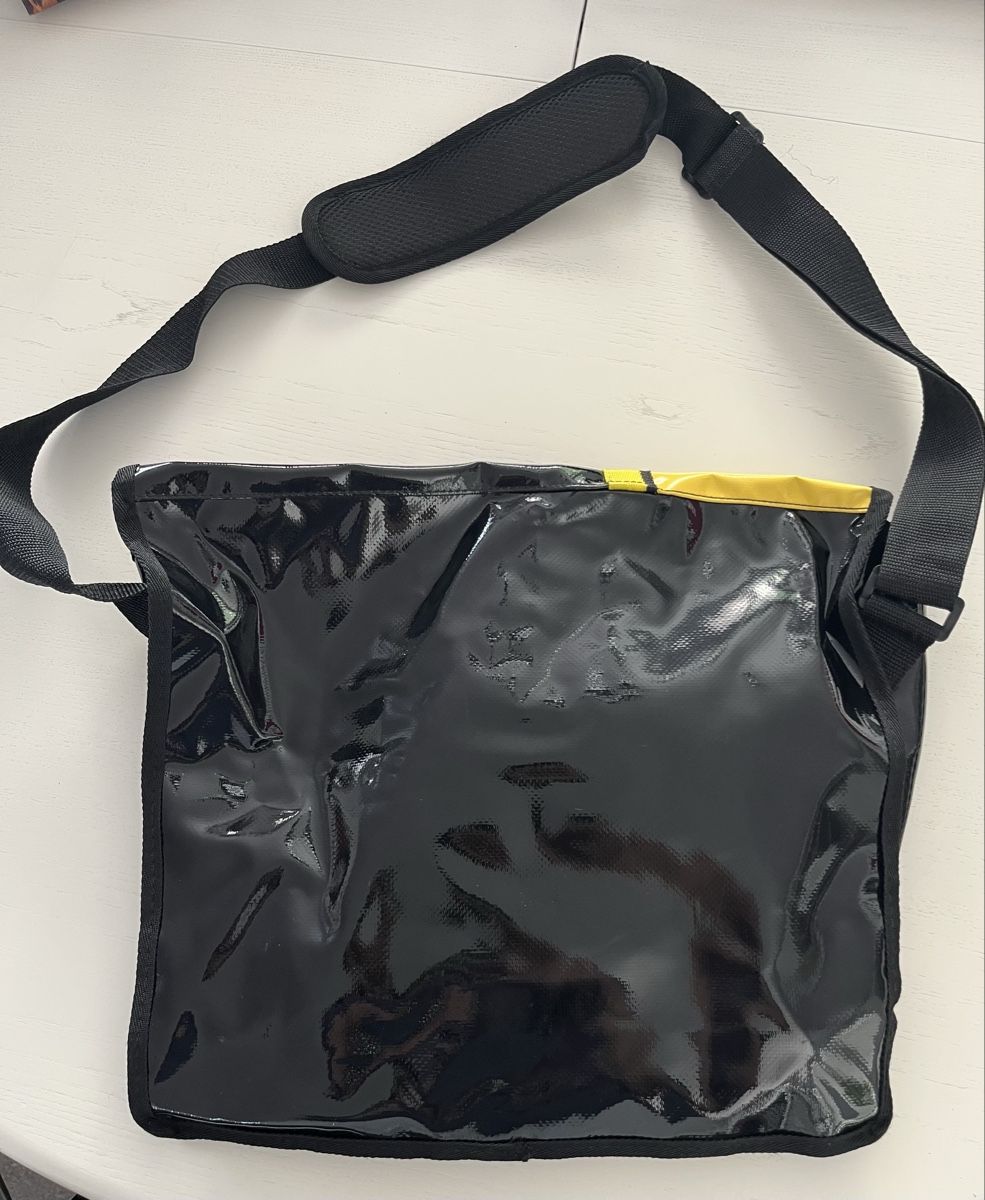 Taschen: Sport Umhängetasche – Neu (gemäss Beschreibung) aus Hünenberg See von spartakus02 1