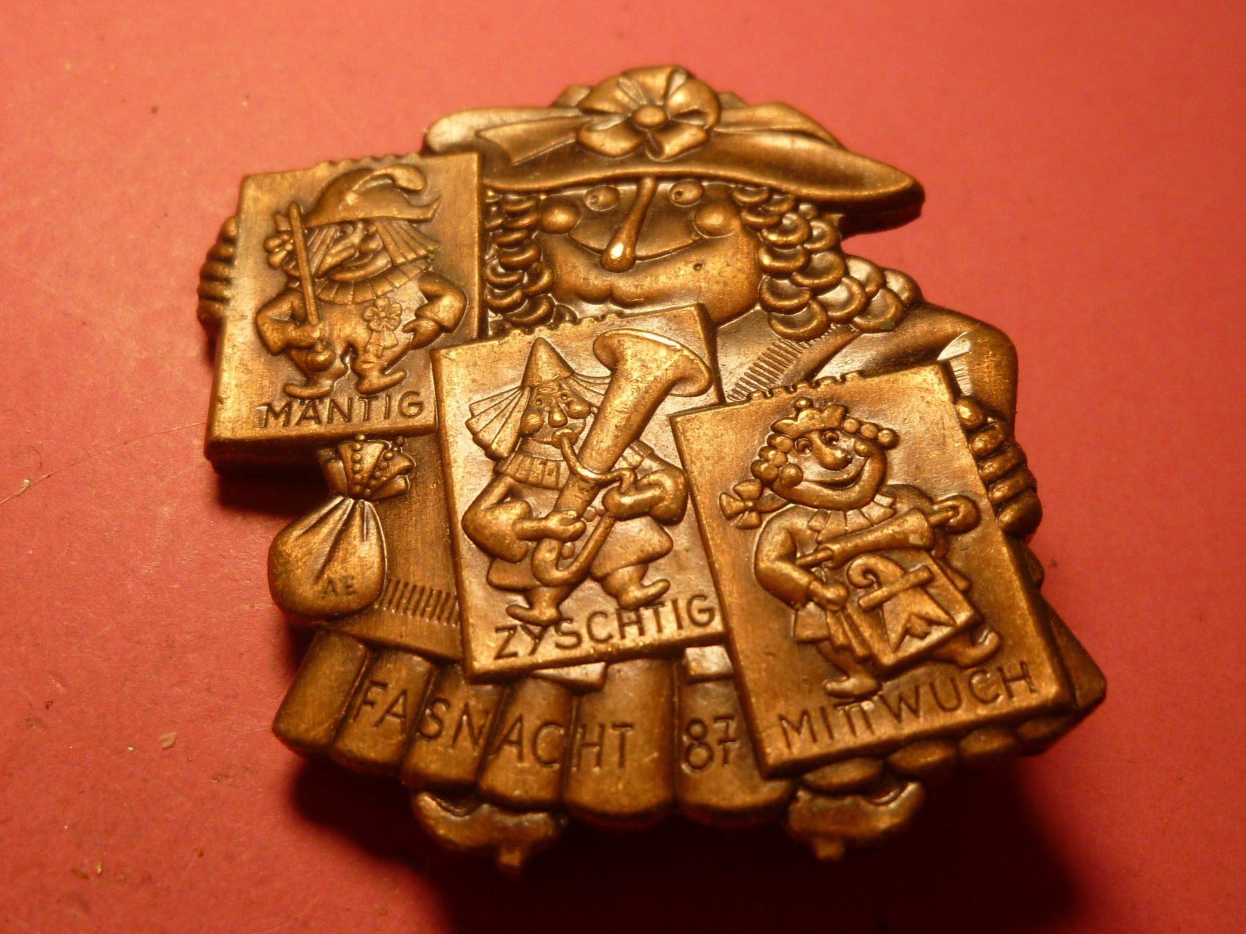 Placchette & Badge: BASEL 1987 BRONZE – Usato da Ried (Muotathal) venduto da Mandarin02