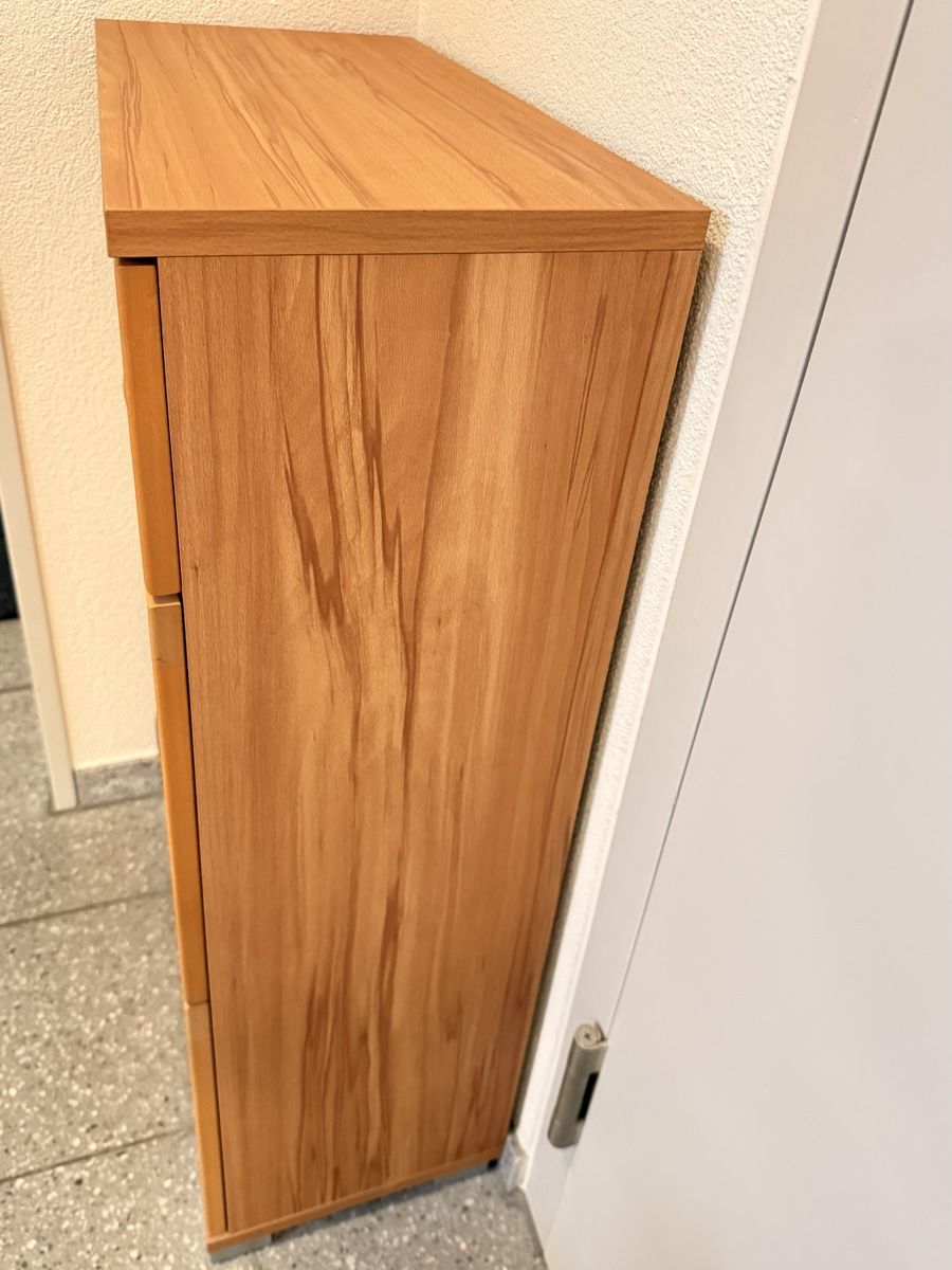 Kommoden: Schuhmöbel Buche mit Schublade und 2 Klappen – Gebraucht aus Sursee von Betlaze 1