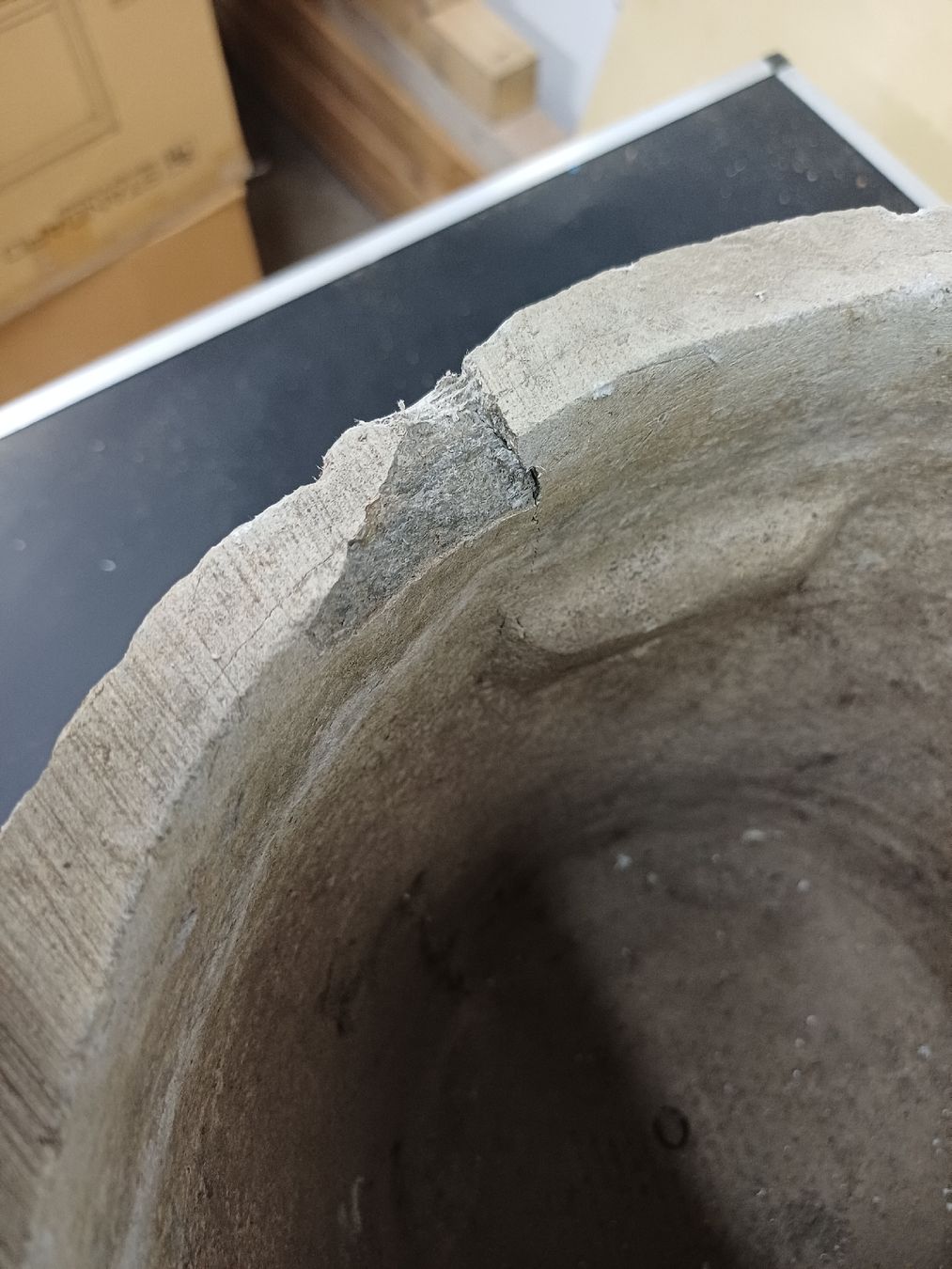 Eternit Blumentöpfe: 2 Eternit Blumentöpfe – Defekt aus Wangenried von Recycler94 5