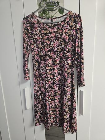 Blumen Kleid Gr. S mit langen Ärmeln 
