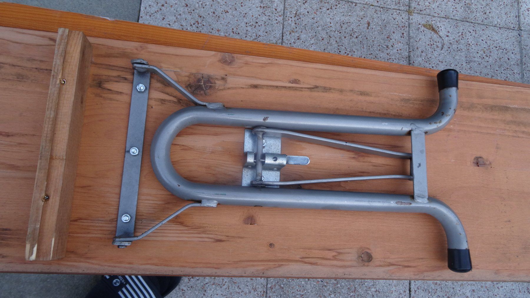 Panchine: Festbank, Holz, – Usato da Ehrendingen venduto da CHMEX 4