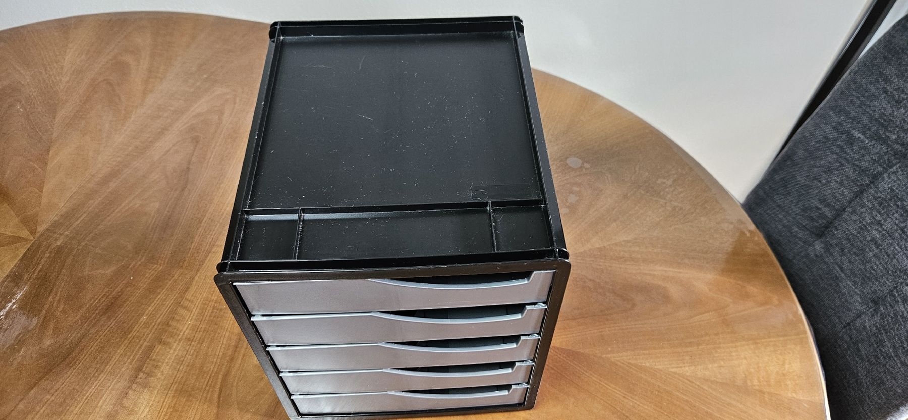 Behälter & Ähnliches: Schubladenbox Kunststoff schwarz grau mit 5 Fächern – Gebraucht aus Rothenfluh von sinhoka 2