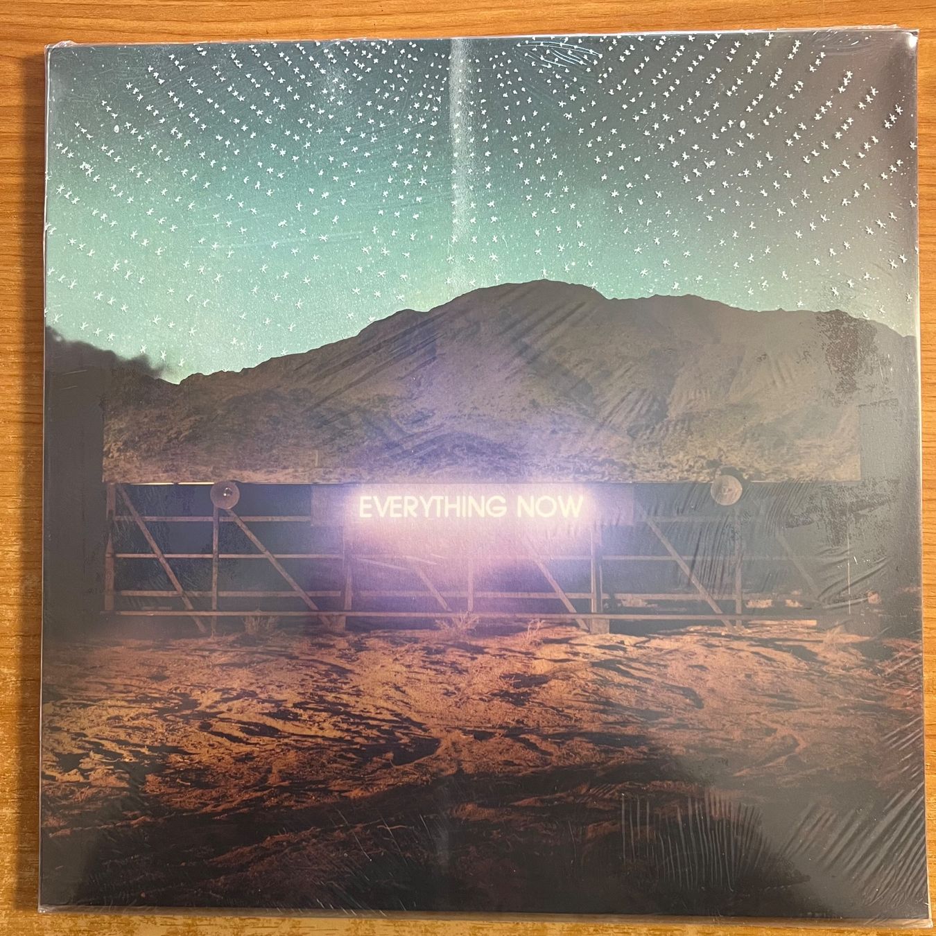 Dischi in vinile: Arcade Fire - Everything Now (Night Version) / 1. UK 2017 – Nuovo e nell'imballaggio originale da Gais venduto da soundcave57